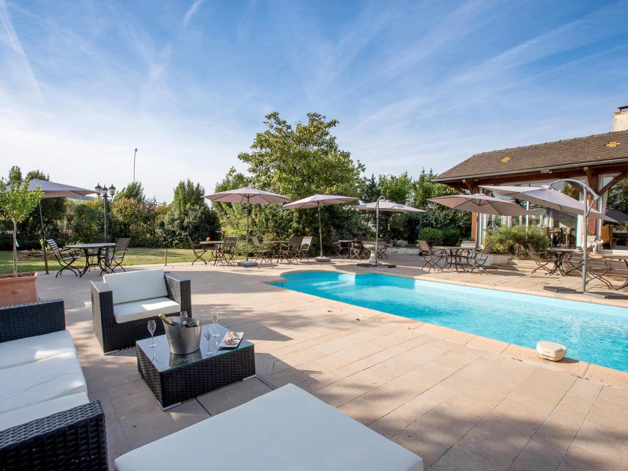 Hotel-Restaurant "La Gremelle" Ladoix-Serrigny المظهر الخارجي الصورة