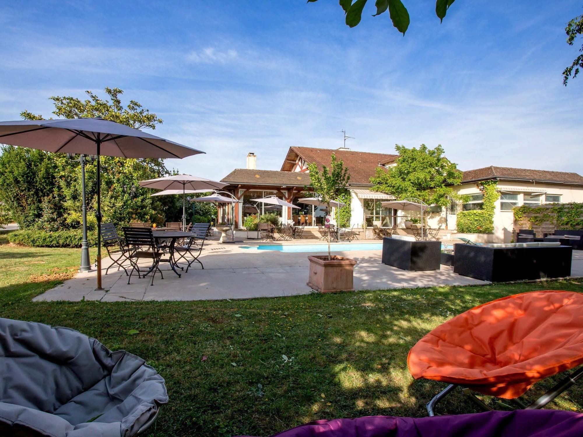 Hotel-Restaurant "La Gremelle" Ladoix-Serrigny المظهر الخارجي الصورة